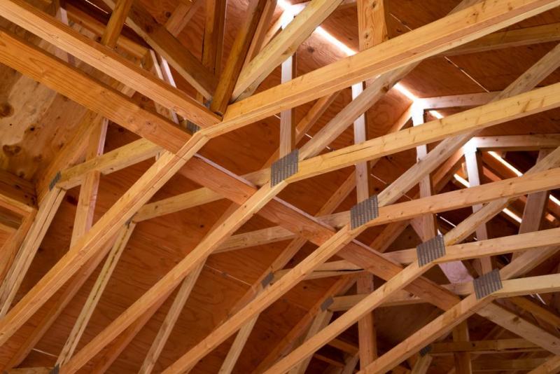 Quand et pourquoi r&eacute;nover votre charpente &agrave; Jassans-Riottier ?